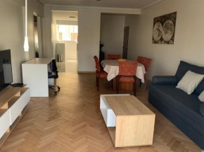 3 Amplios ambientes excelente ubicacion-Avenida Corrientes Almagro- Cerca de todo